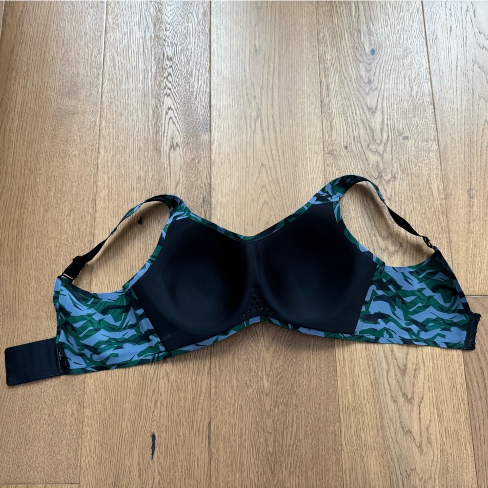 Knix Catalyst Sports Bra - Blue & Green Camoflauge - Size 6 (32DD, 34DD, 32E) - Picture 5 of 5